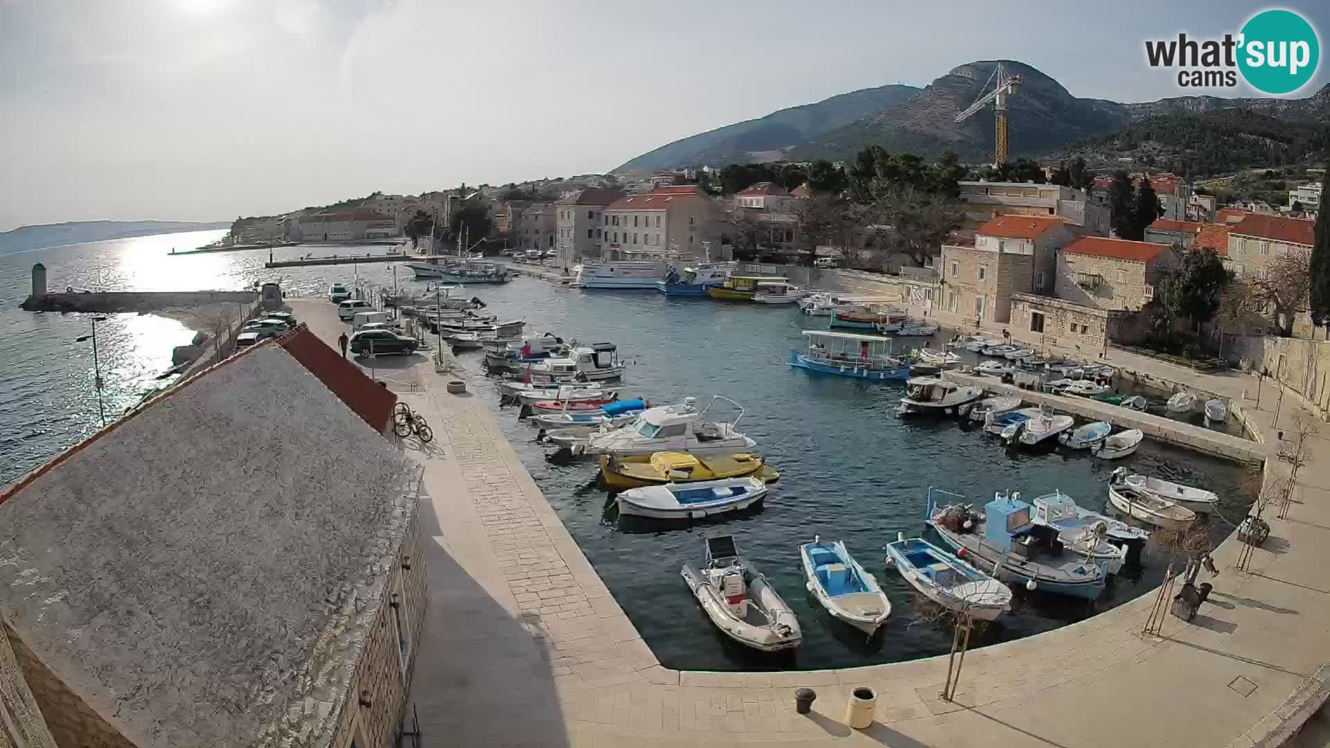 Webcam Bol Hafen – Liveblick auf Bol Riva & Marina