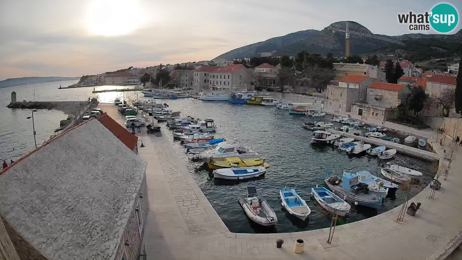 Webcam Bol Harbour – Live View of Bol Riva & Marina