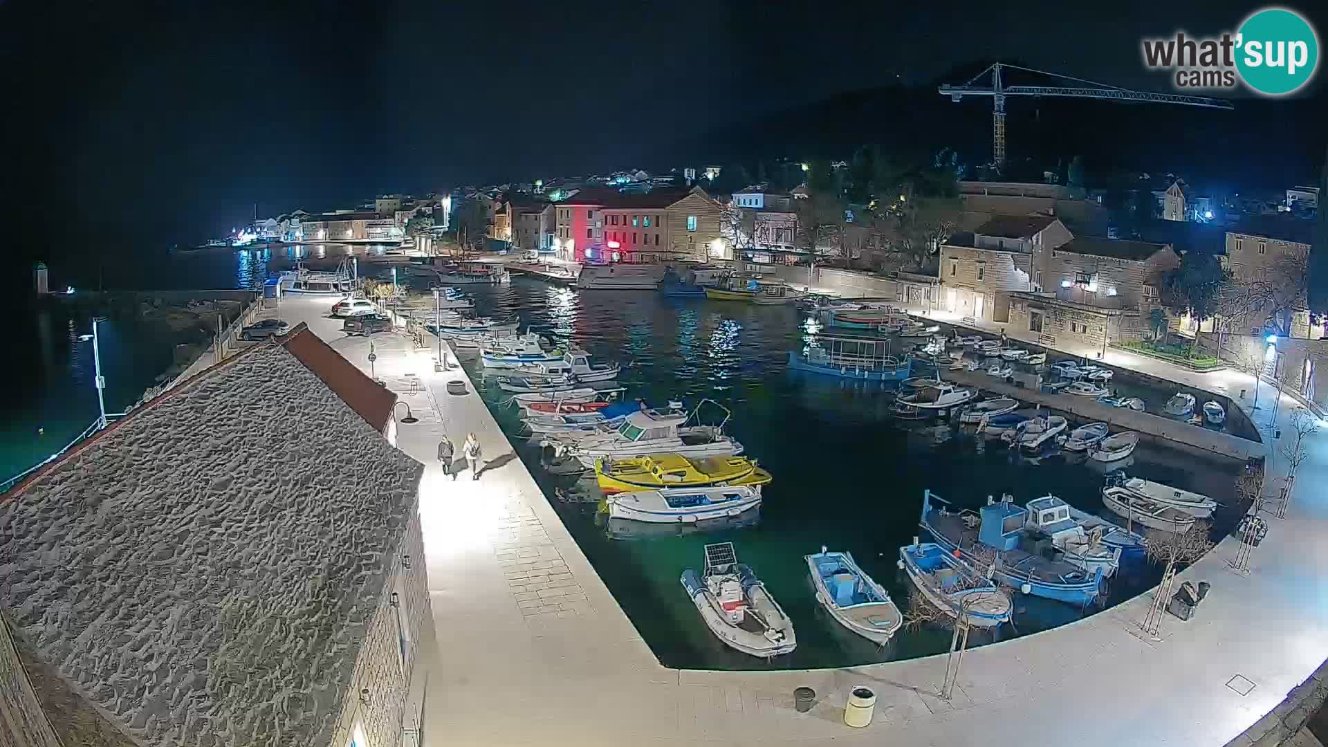 Webcam Bol Harbour – Live View of Bol Riva & Marina
