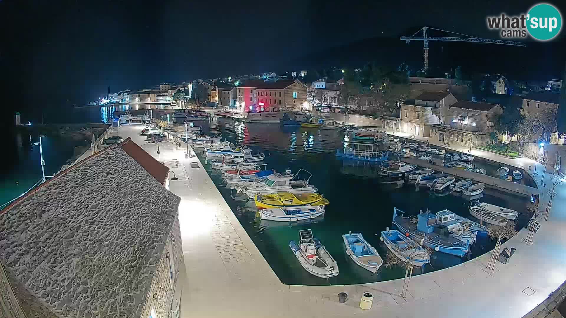 Webcam Bol Hafen – Liveblick auf Bol Riva & Marina