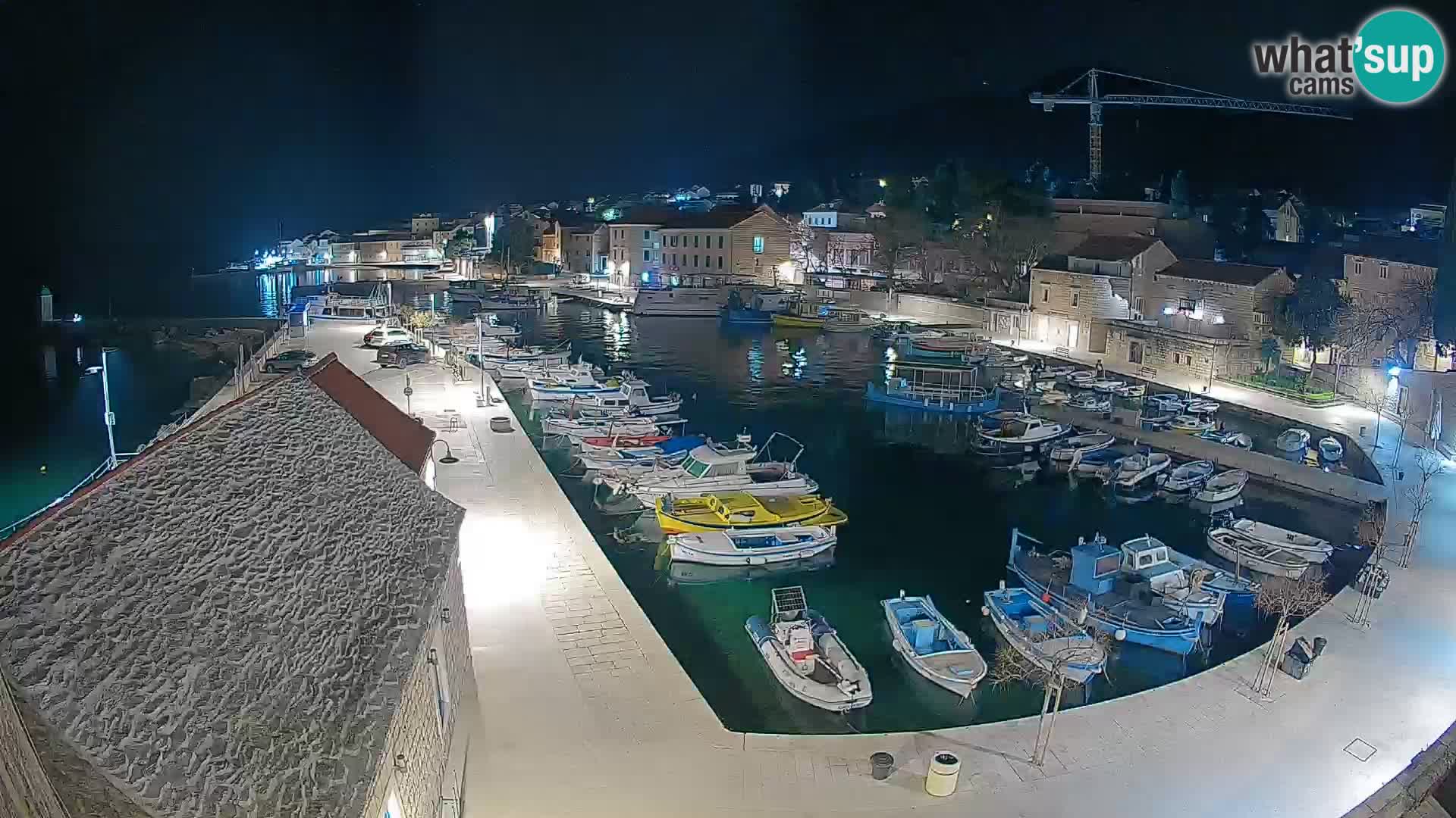 Webcam Bol Harbour – Live View of Bol Riva & Marina