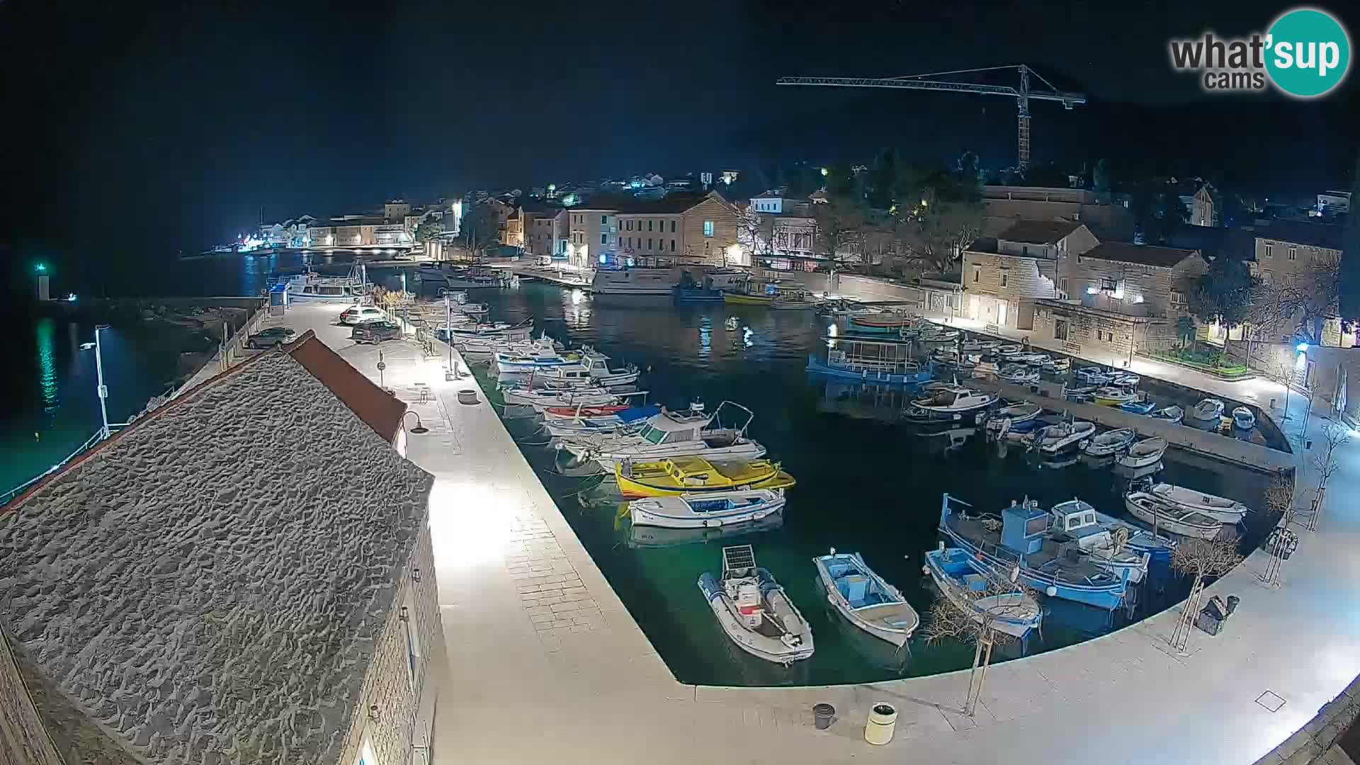 Webcam Bol Harbour – Live View of Bol Riva & Marina