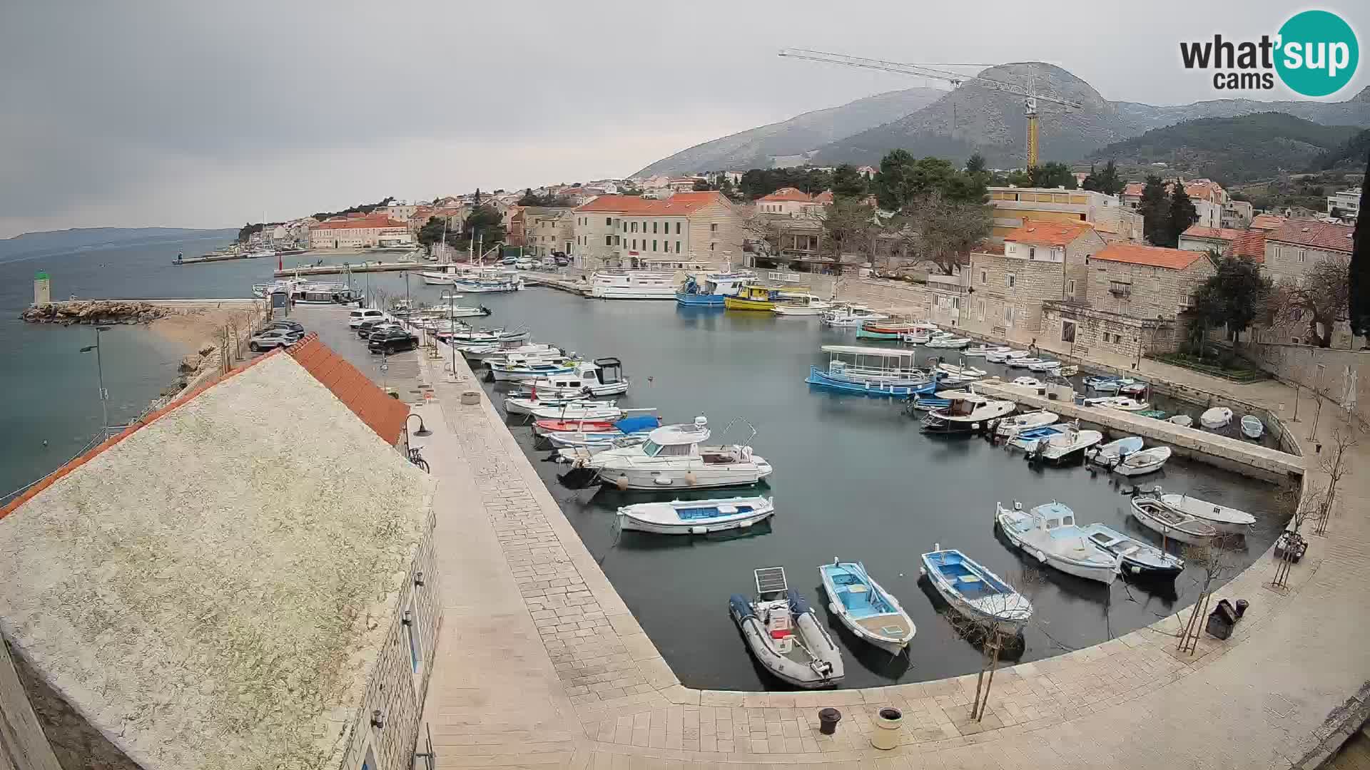 Webcam Bol Harbour – Live View of Bol Riva & Marina