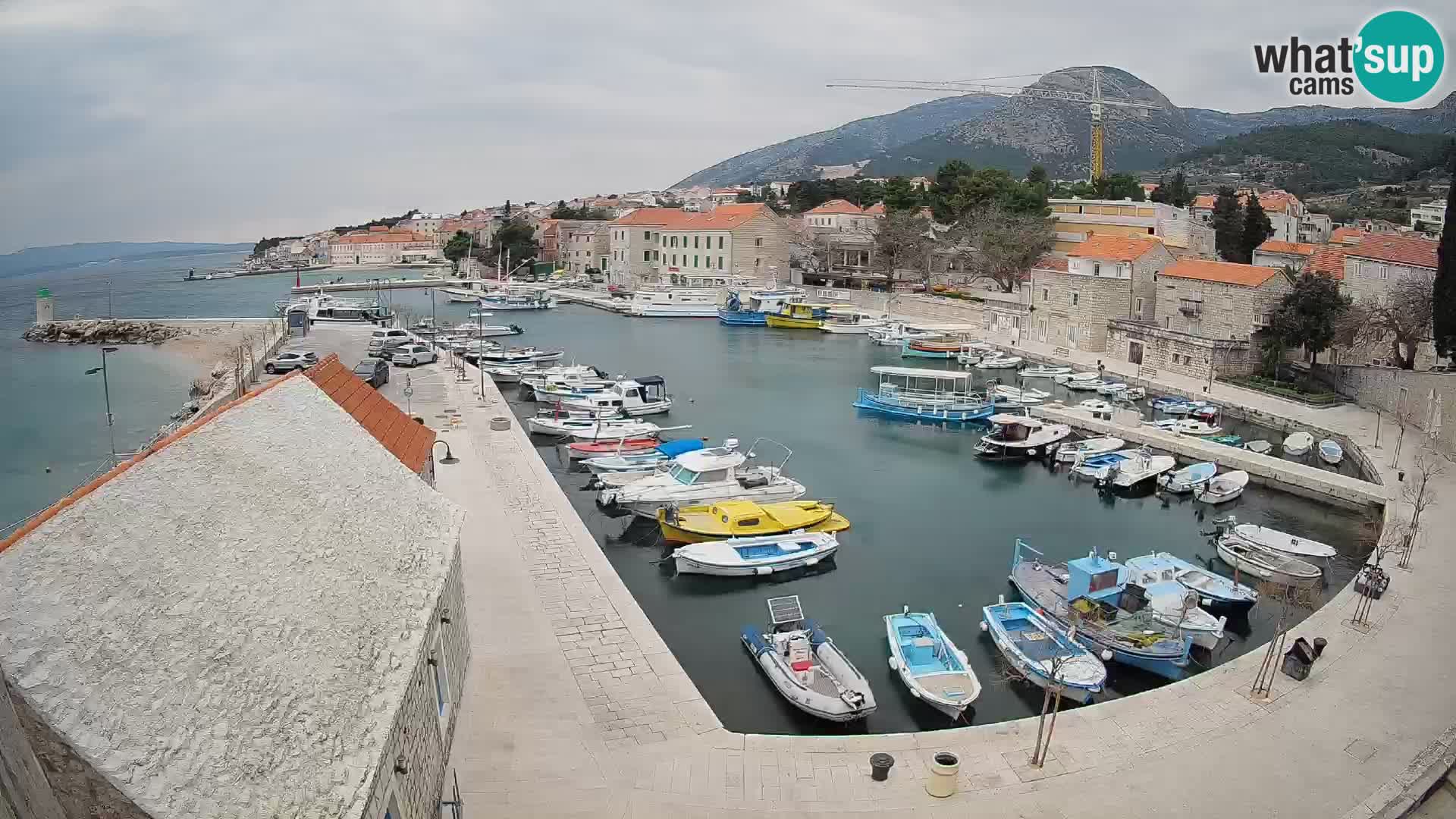 Webcam Bol Hafen – Liveblick auf Bol Riva & Marina