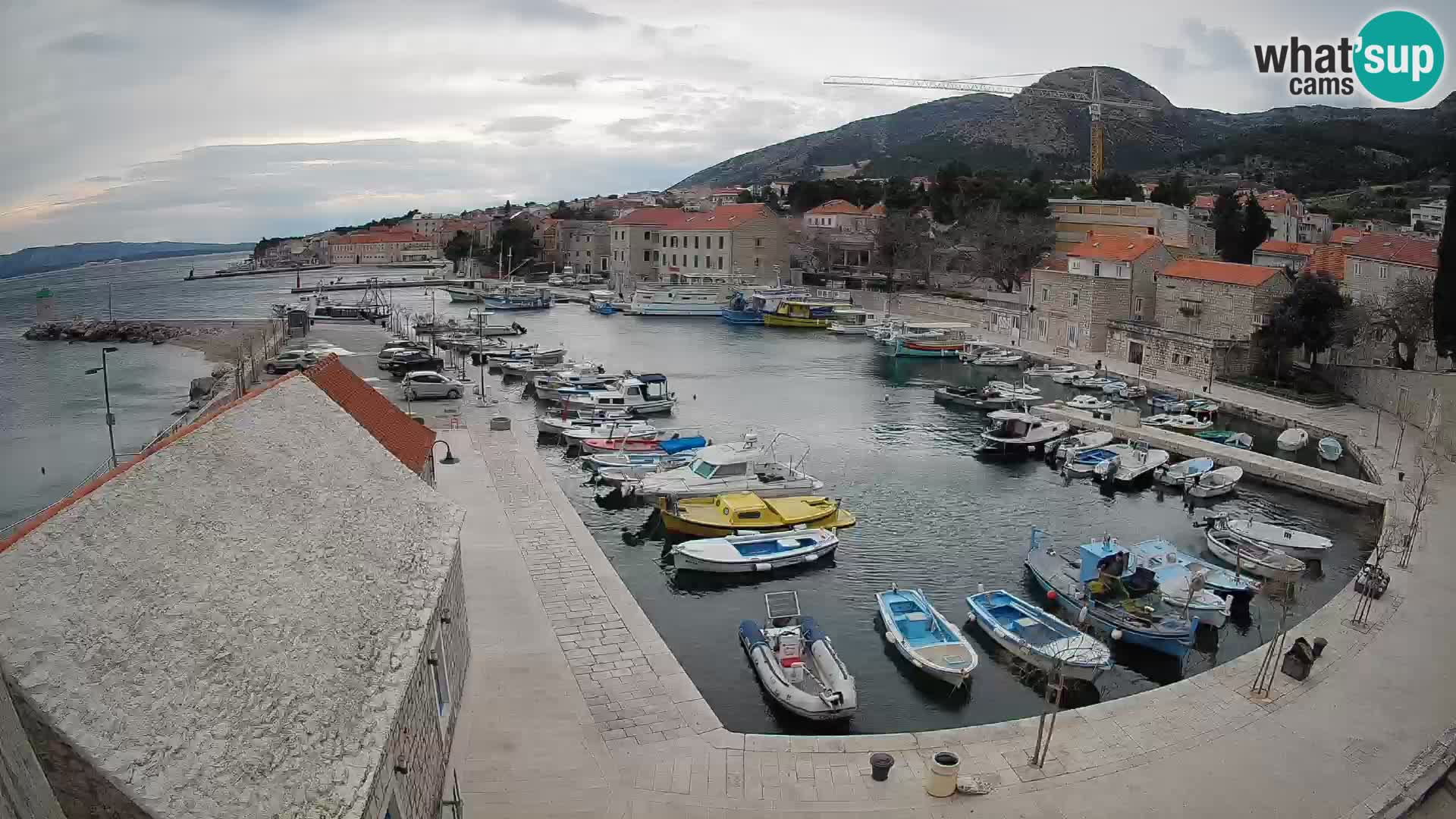 Webcam Bol Harbour – Live View of Bol Riva & Marina