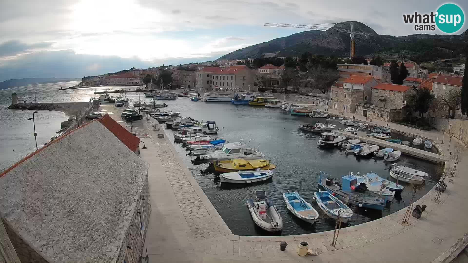 Webcam Bol Harbour – Live View of Bol Riva & Marina