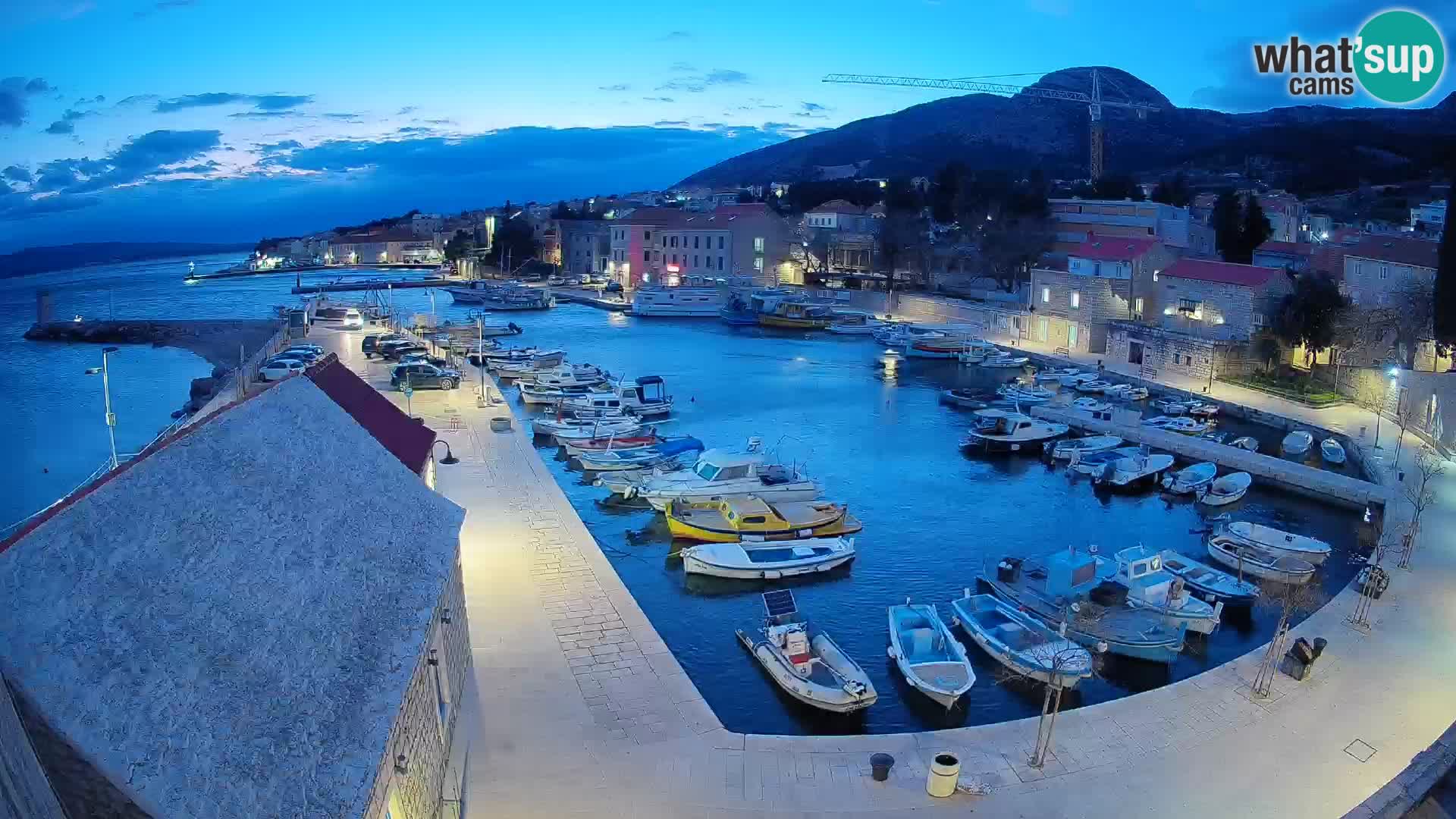 Webcam Bol Harbour – Live View of Bol Riva & Marina