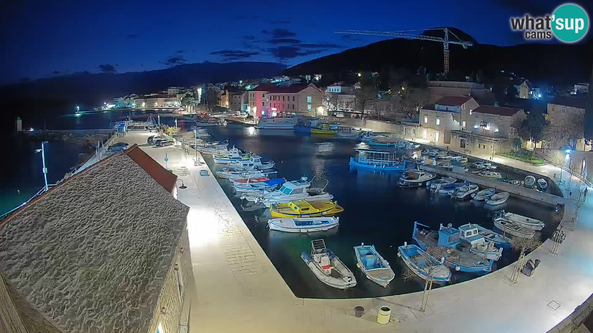 Webcam Bol Harbour – Live View of Bol Riva & Marina
