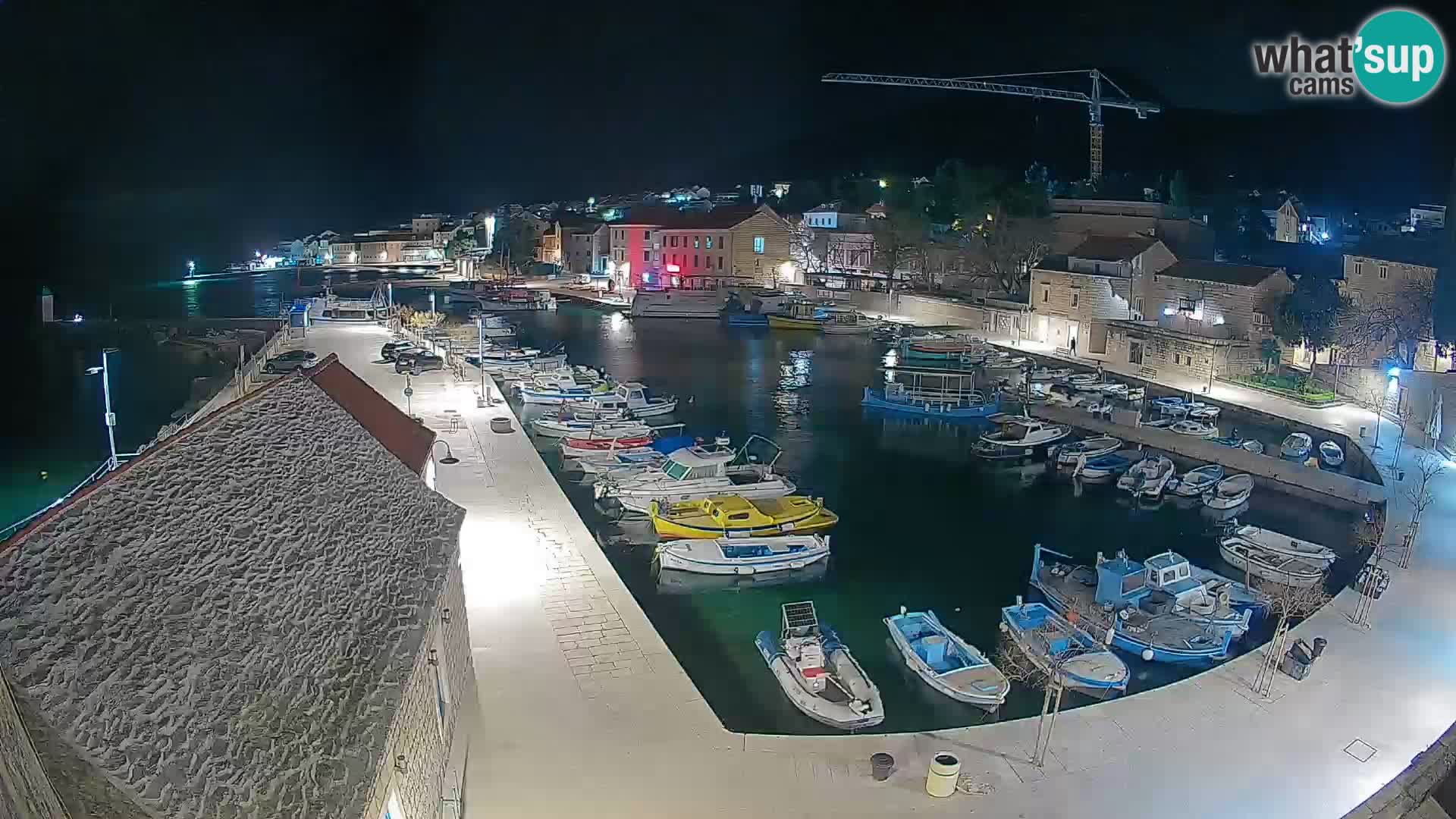 Webcam Bol Harbour – Live View of Bol Riva & Marina