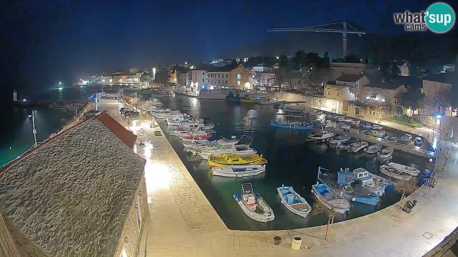 Webcam Bol Harbour – Live View of Bol Riva & Marina