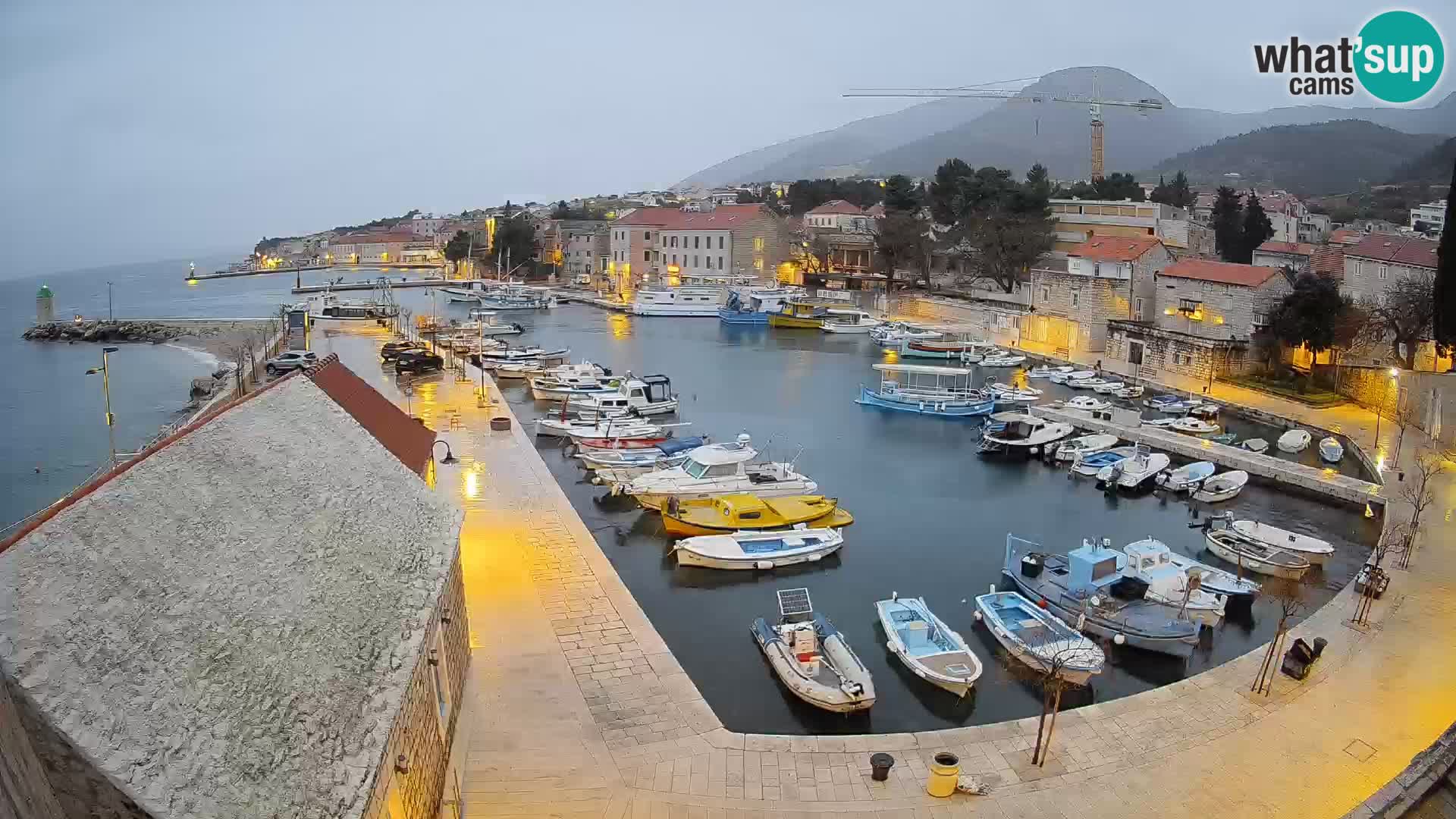 Webcam Bol Harbour – Live View of Bol Riva & Marina