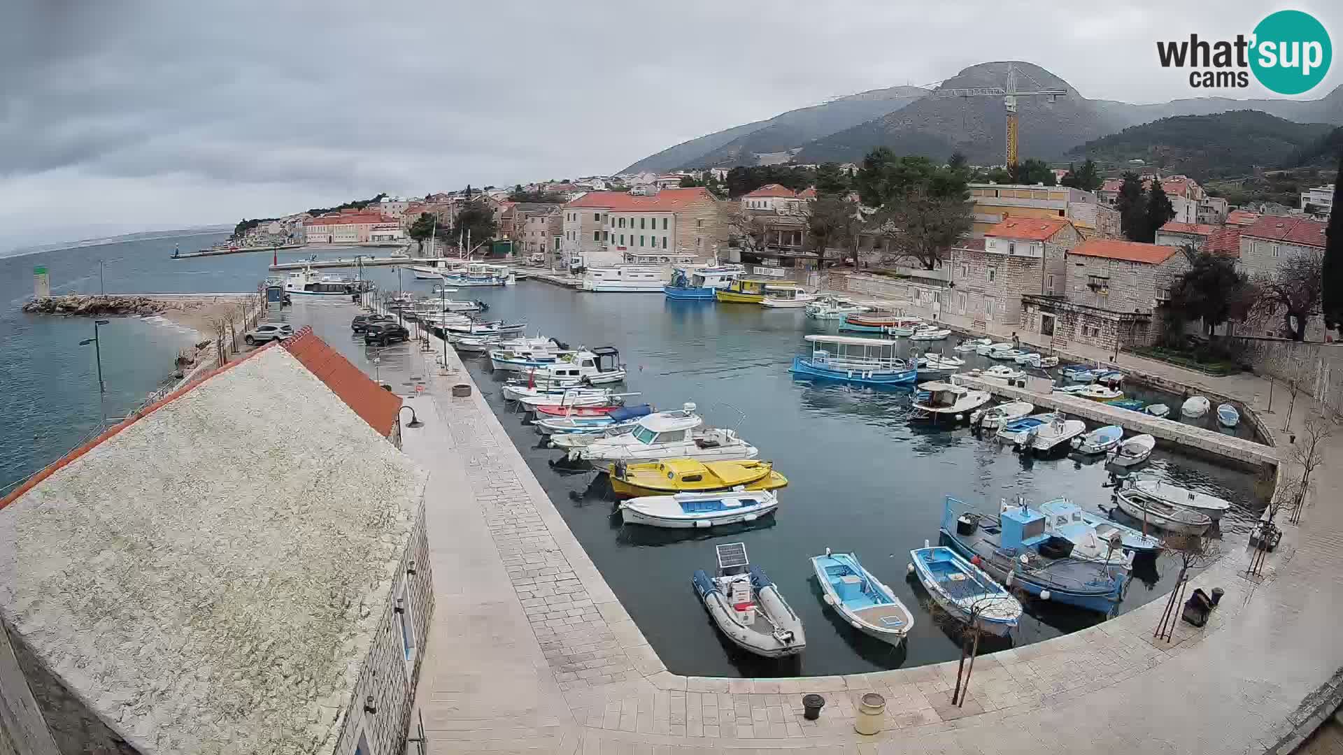 Webcam Bol Harbour – Live View of Bol Riva & Marina