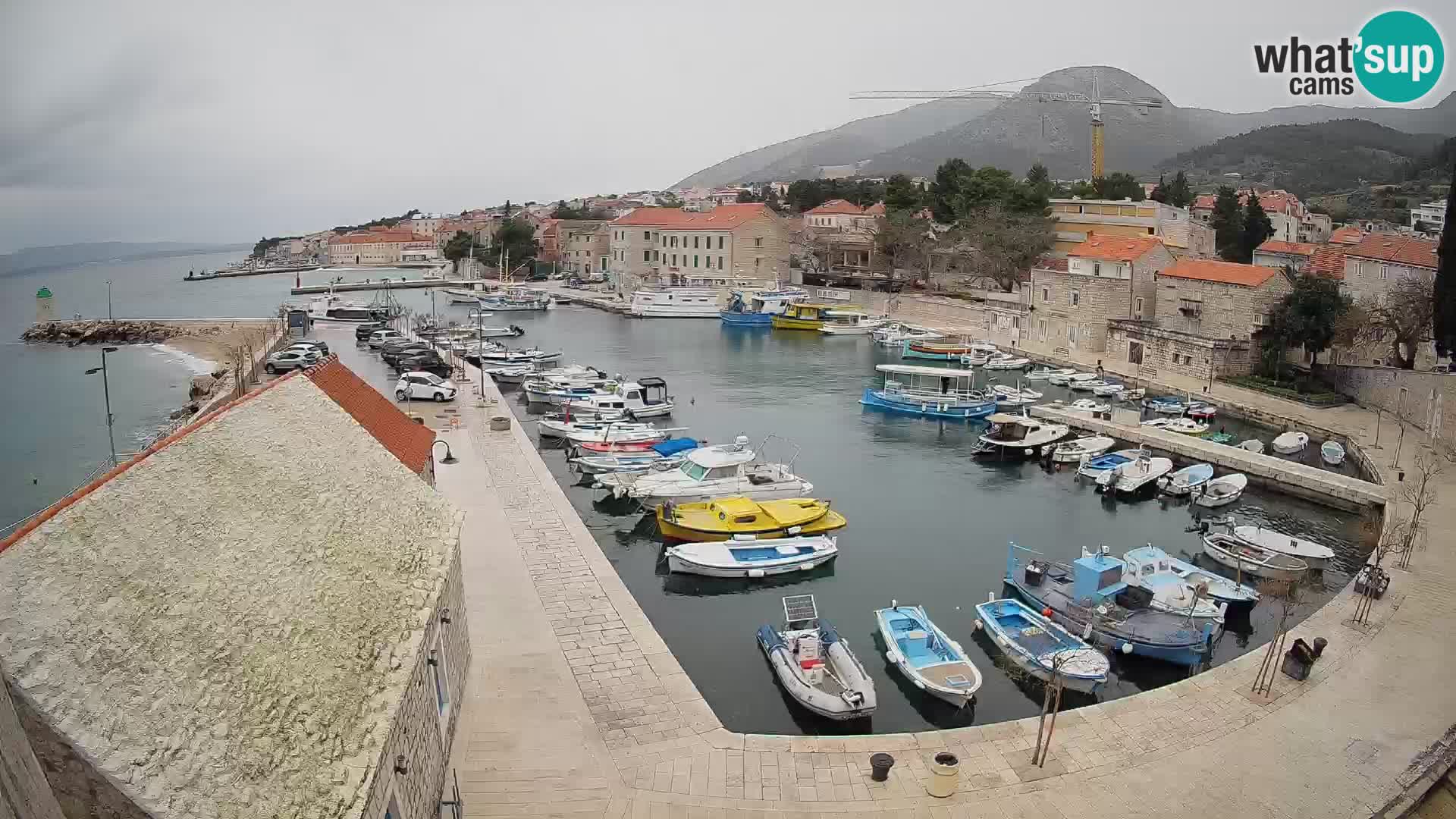 Webcam Bol Harbour – Live View of Bol Riva & Marina