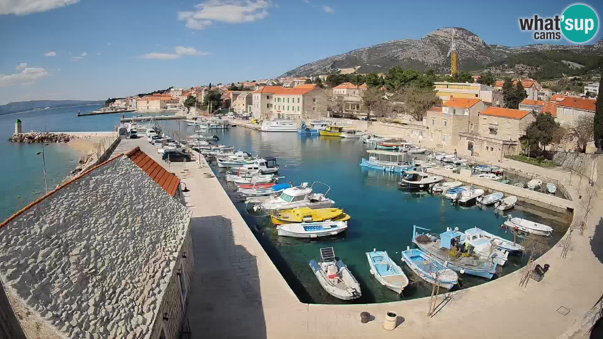 Webcam Bol Hafen – Liveblick auf Bol Riva & Marina
