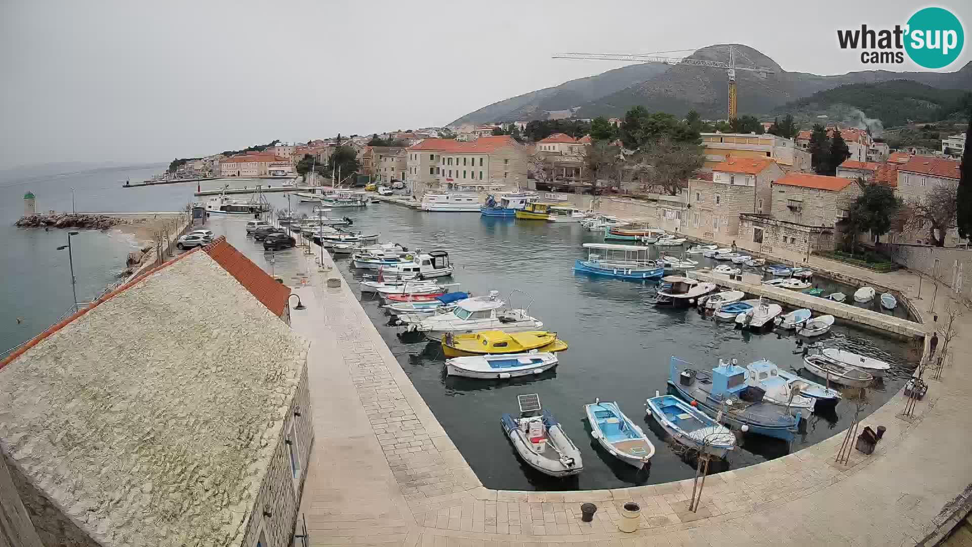 Webcam Bol Hafen – Liveblick auf Bol Riva & Marina