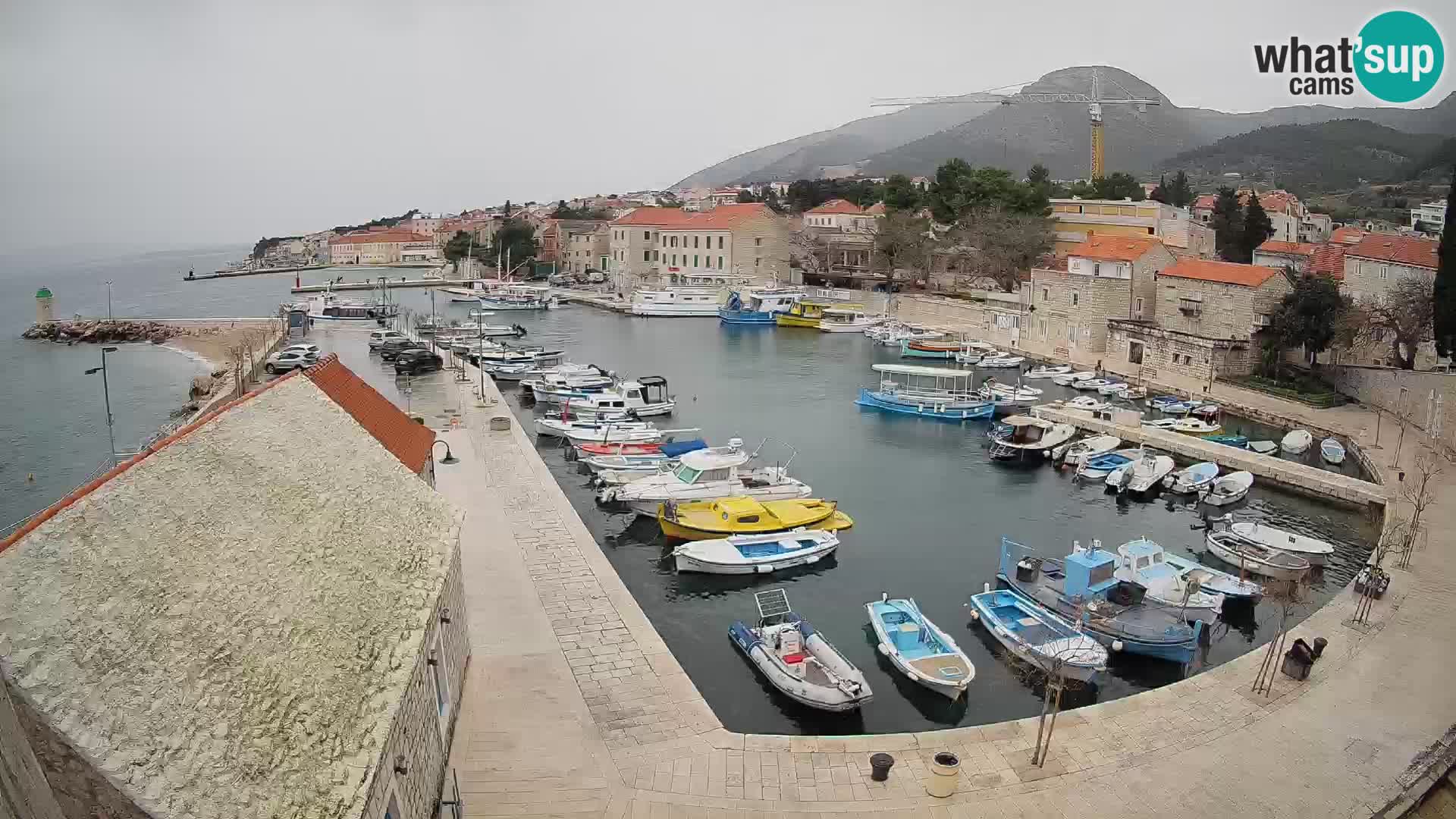 Webcam Bol Harbour – Live View of Bol Riva & Marina