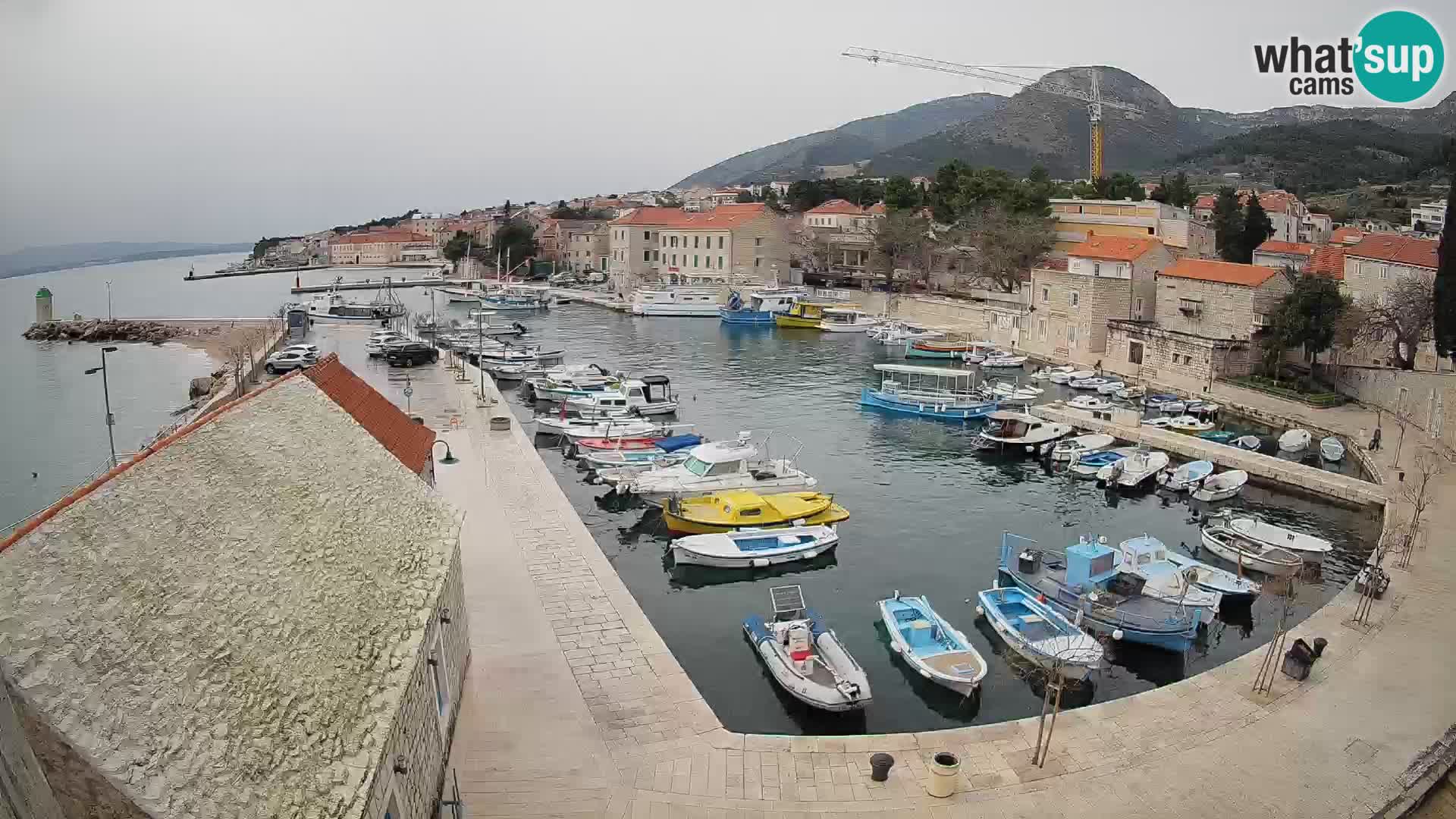 Webcam Bol Harbour – Live View of Bol Riva & Marina