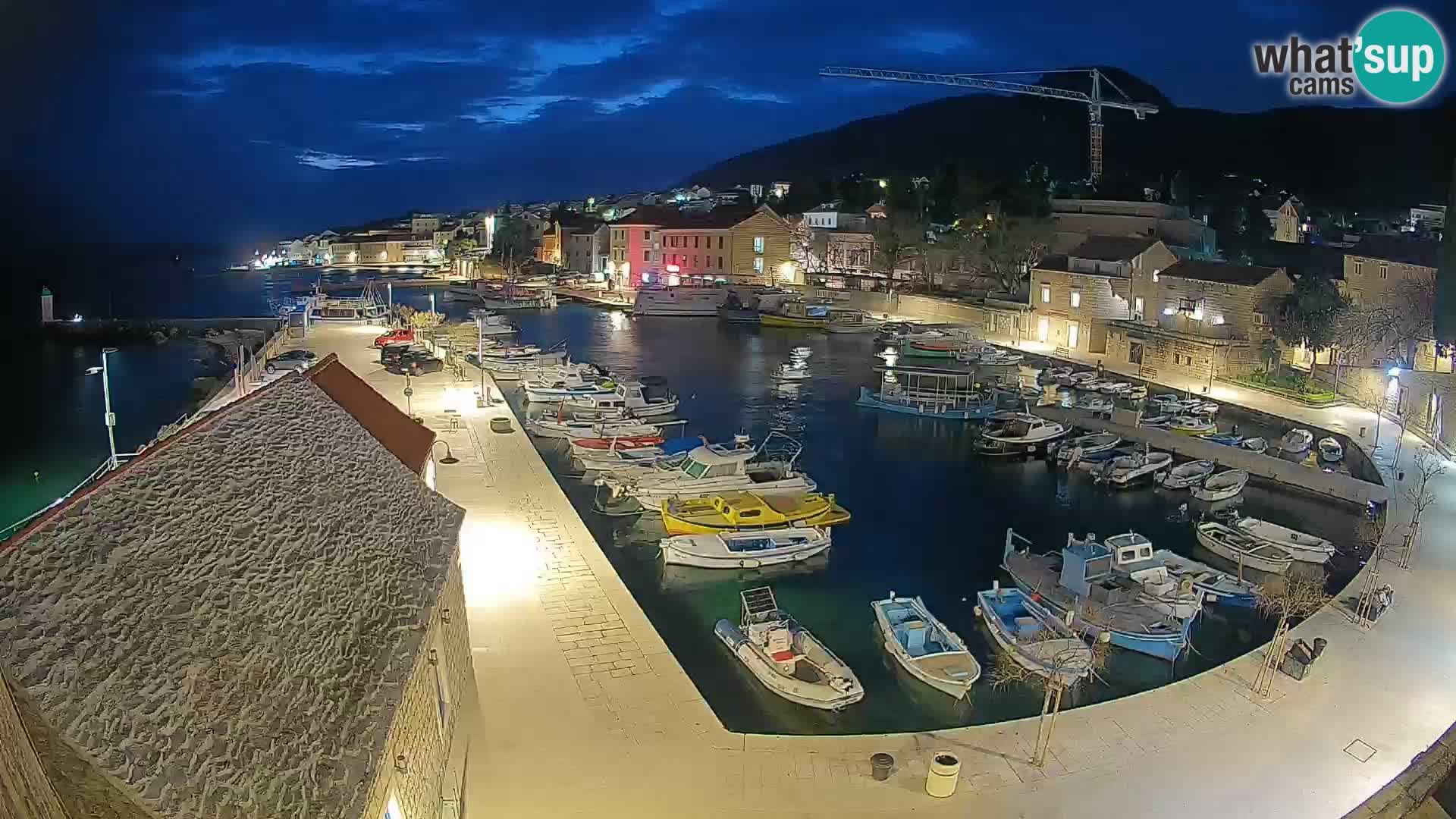 Webcam Bol Harbour – Live View of Bol Riva & Marina