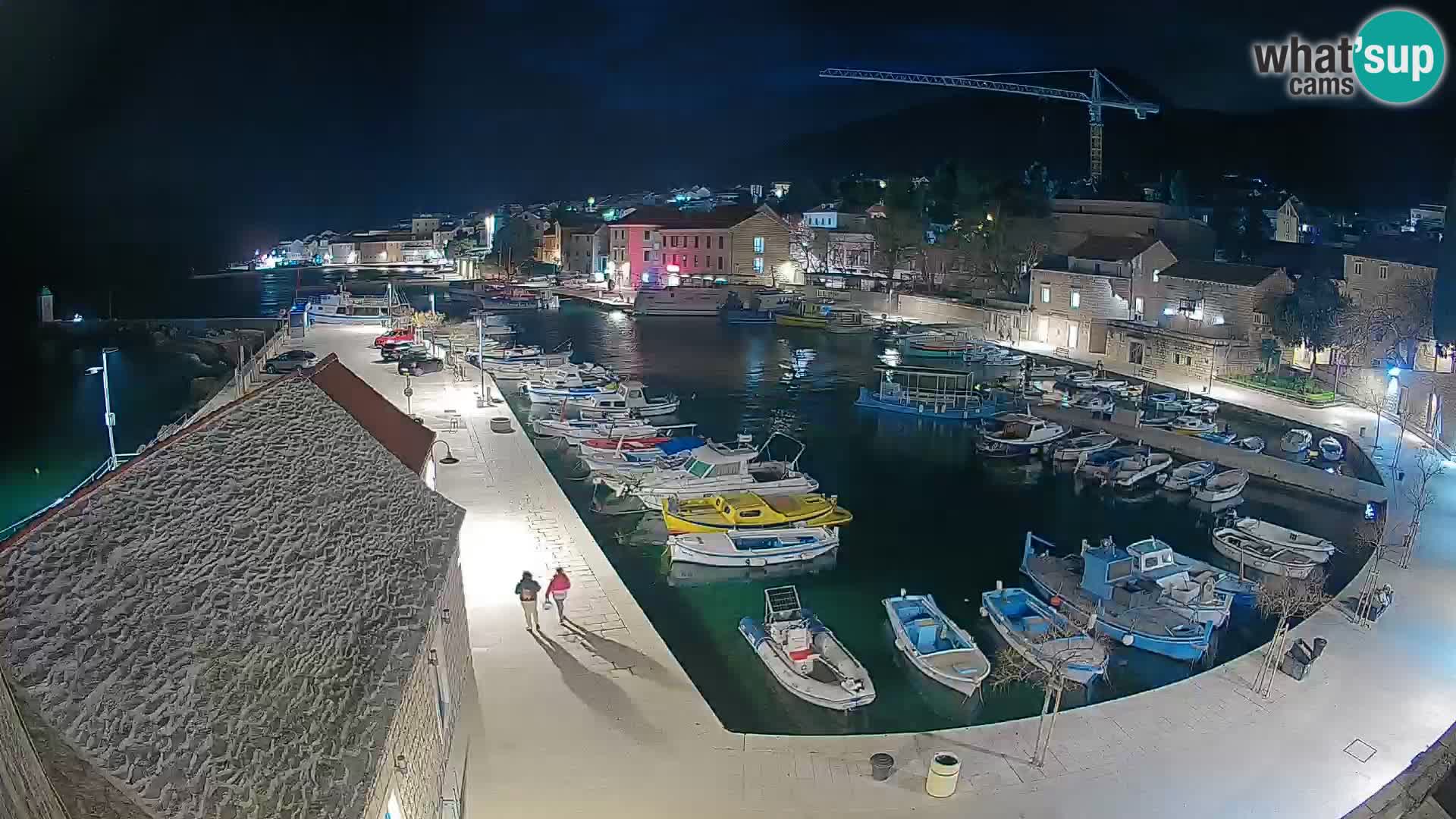 Webcam Bol Harbour – Live View of Bol Riva & Marina
