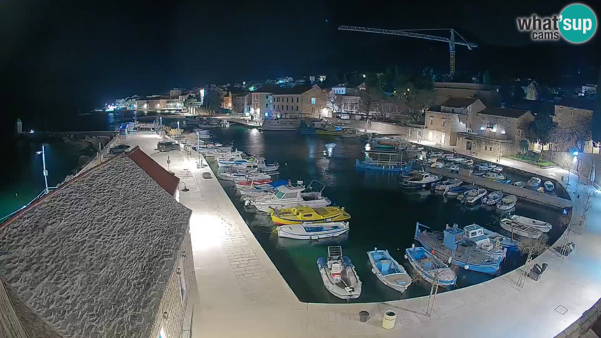 Webcam Bol Harbour – Live View of Bol Riva & Marina