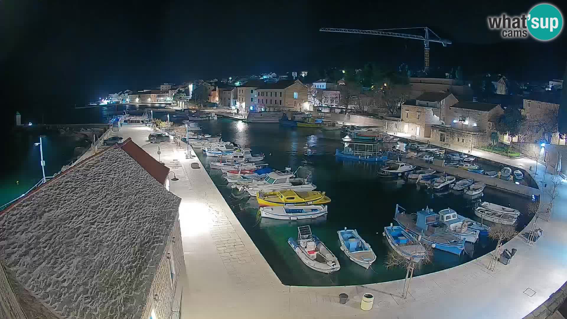 Webcam Bol Hafen – Liveblick auf Bol Riva & Marina