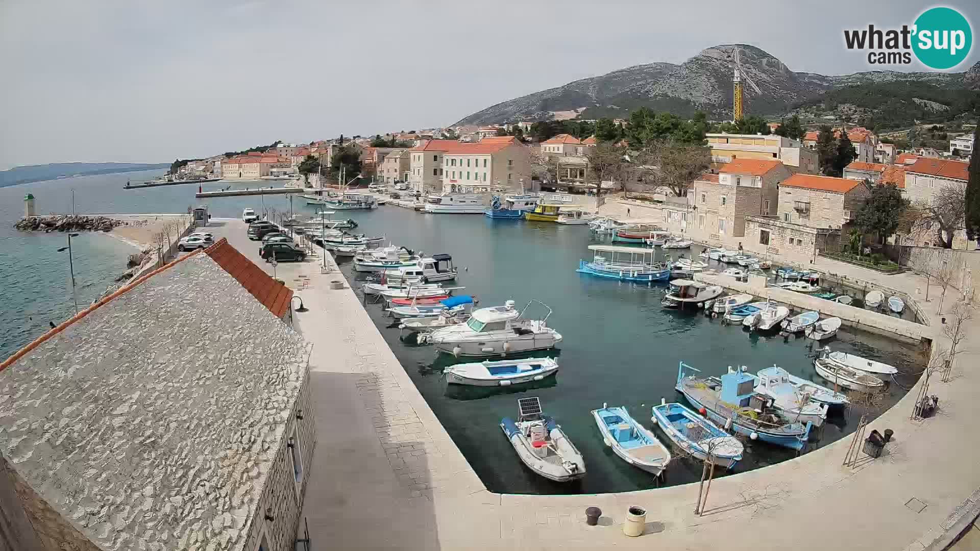 Webcam Bol Harbour – Live View of Bol Riva & Marina