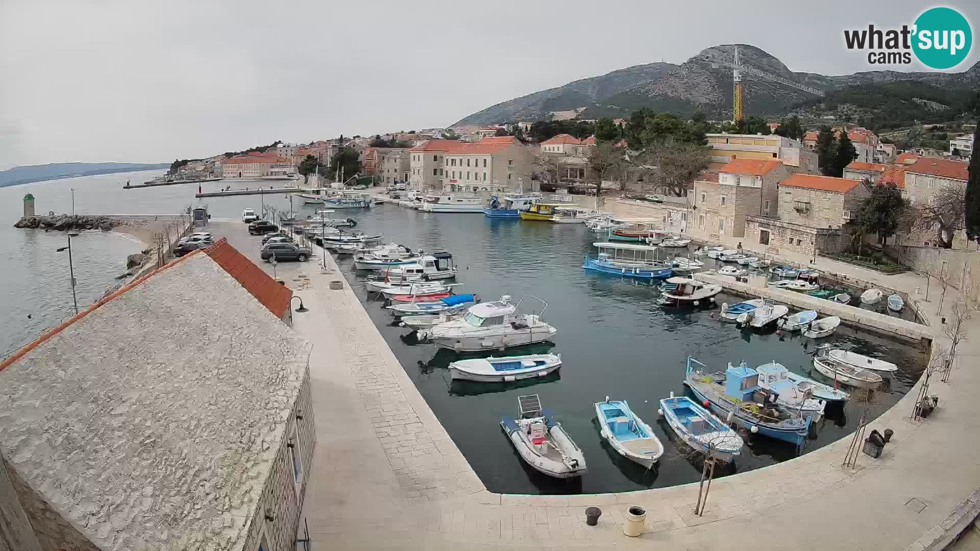 Webcam Bol Harbour – Live View of Bol Riva & Marina