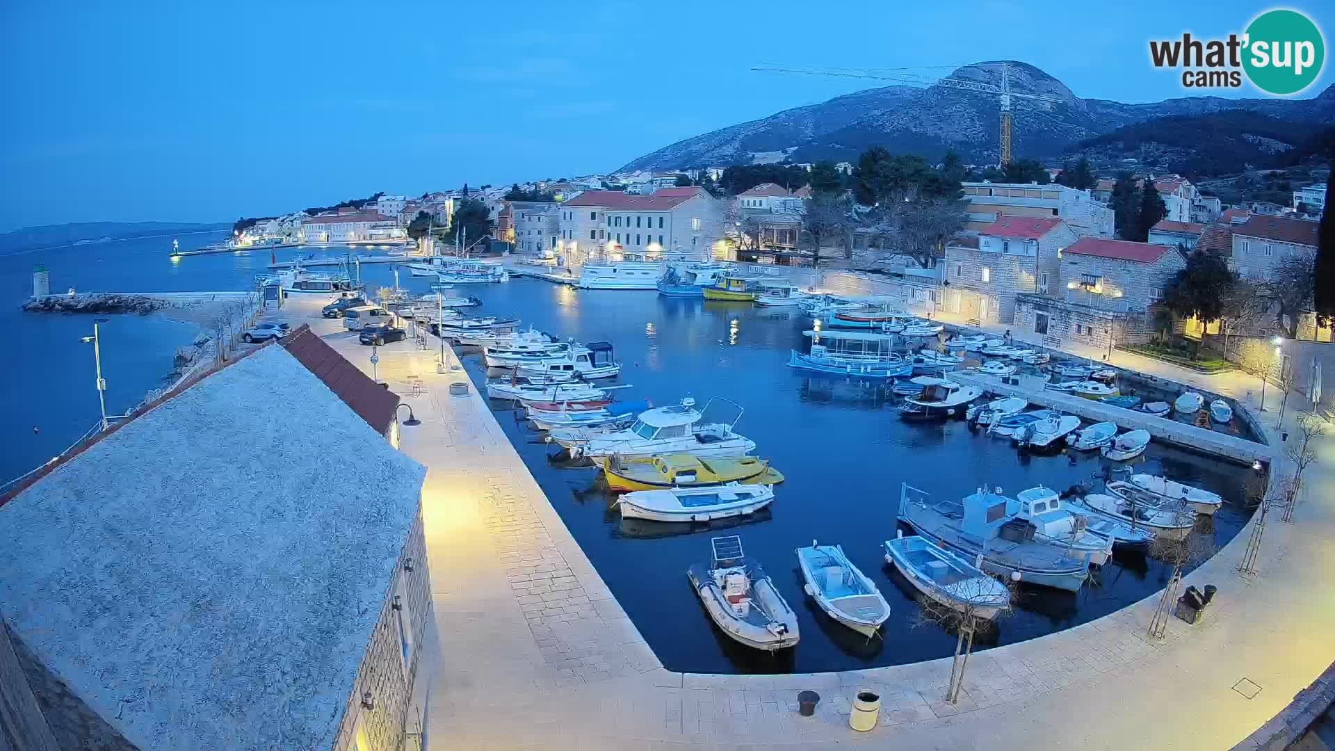 Webcam Bol Hafen – Liveblick auf Bol Riva & Marina