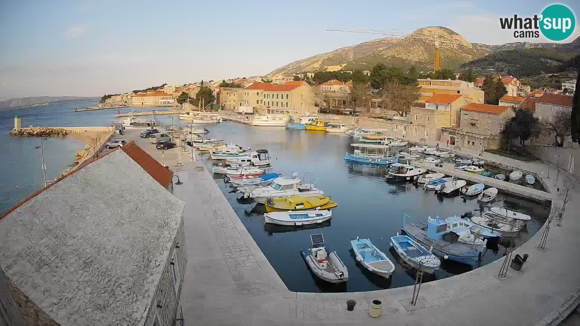 Webcam Bol Harbour – Live View of Bol Riva & Marina
