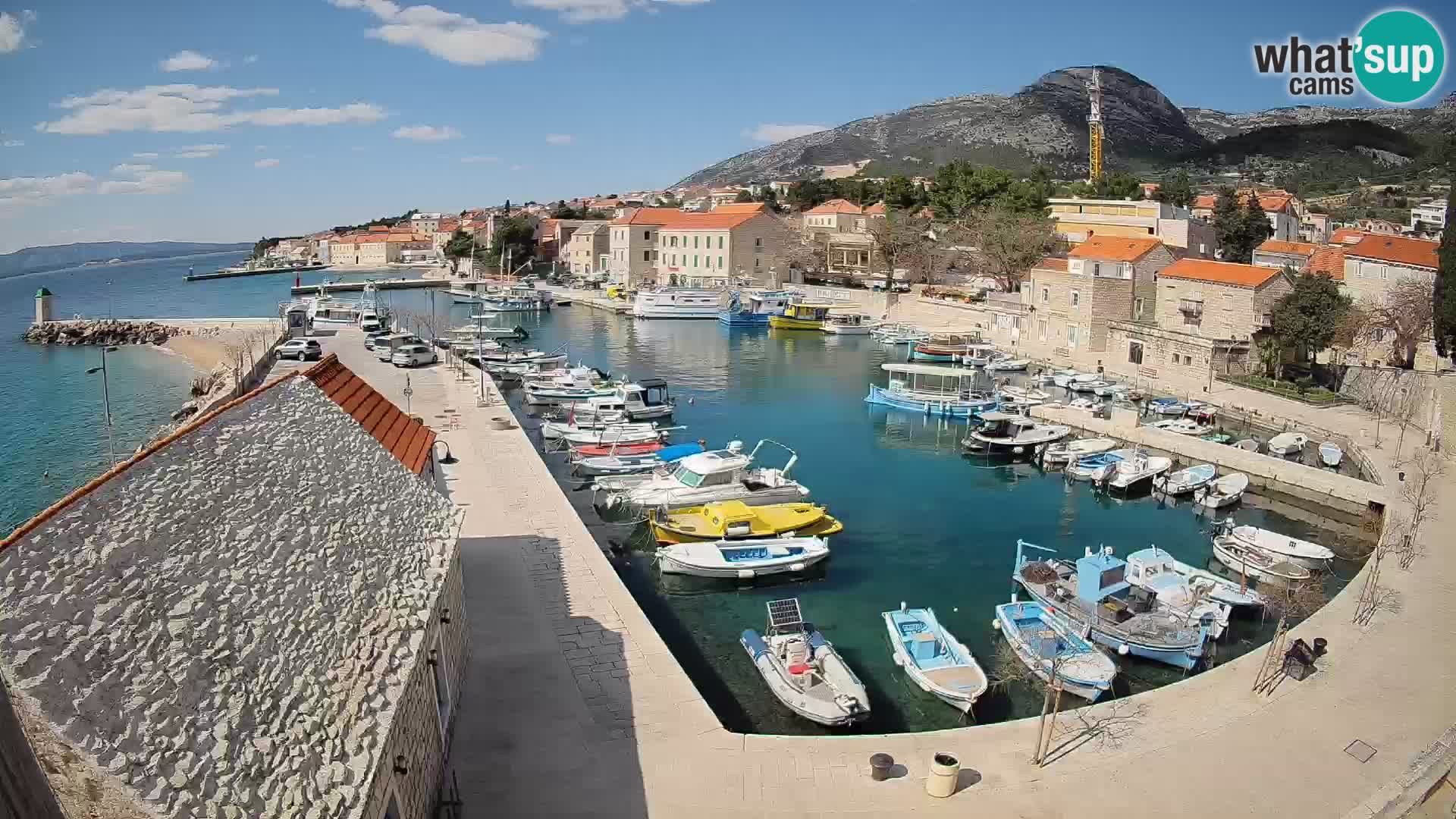 Webcam Bol Harbour – Live View of Bol Riva & Marina