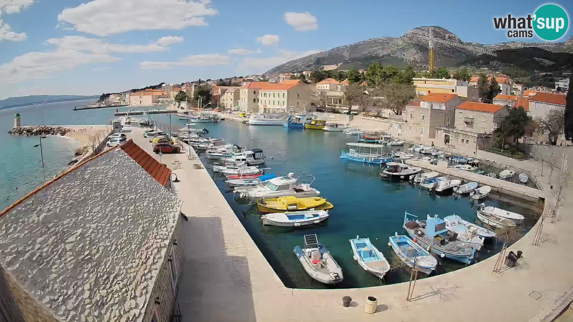 Webcam Bol Hafen – Liveblick auf Bol Riva & Marina