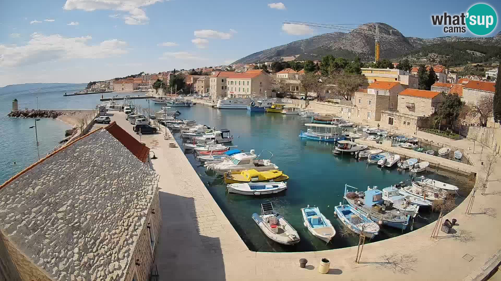Webcam Bol Hafen – Liveblick auf Bol Riva & Marina