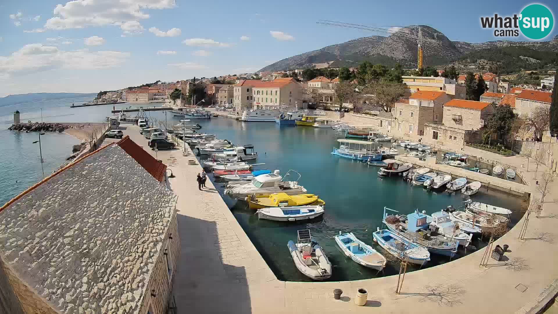 Webcam Bol Hafen – Liveblick auf Bol Riva & Marina