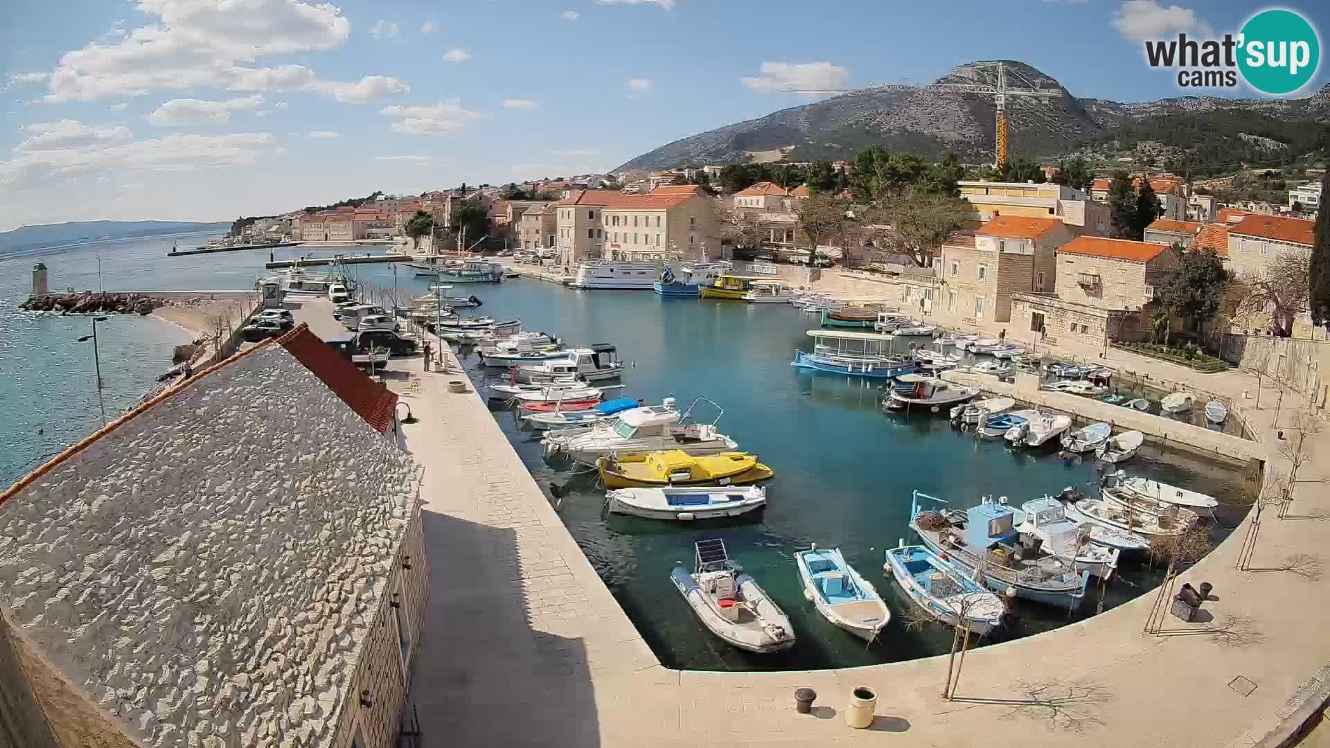 Webcam Bol Hafen – Liveblick auf Bol Riva & Marina