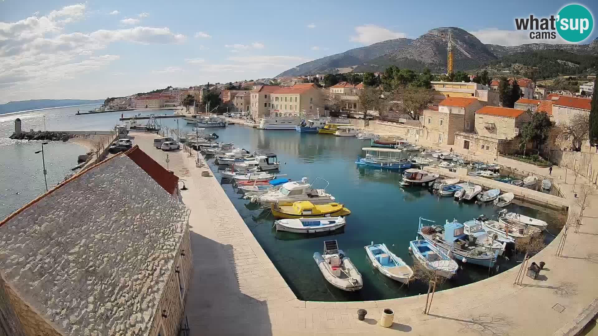 Webcam Bol Hafen – Liveblick auf Bol Riva & Marina