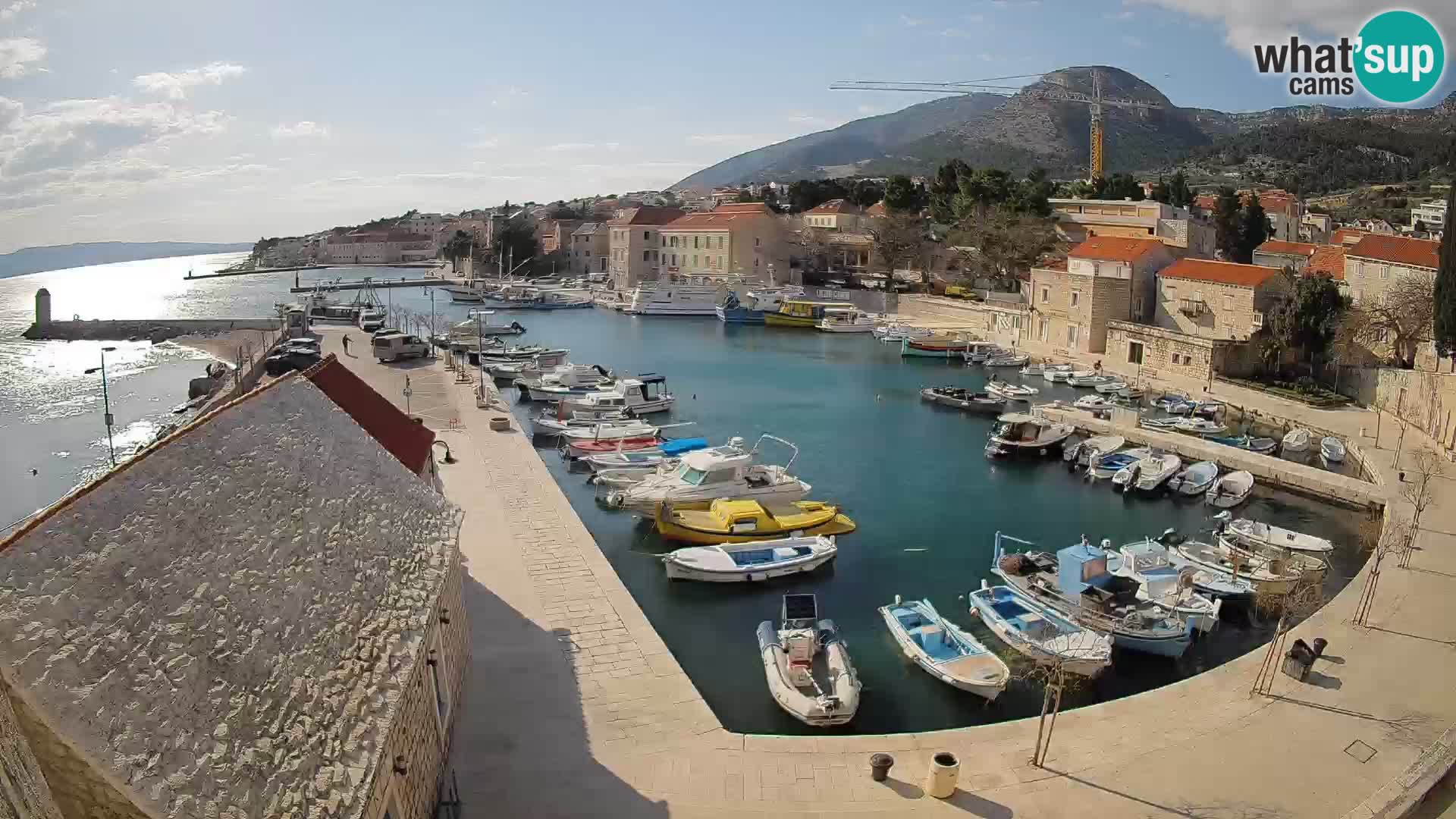 Webcam Bol Harbour – Live View of Bol Riva & Marina