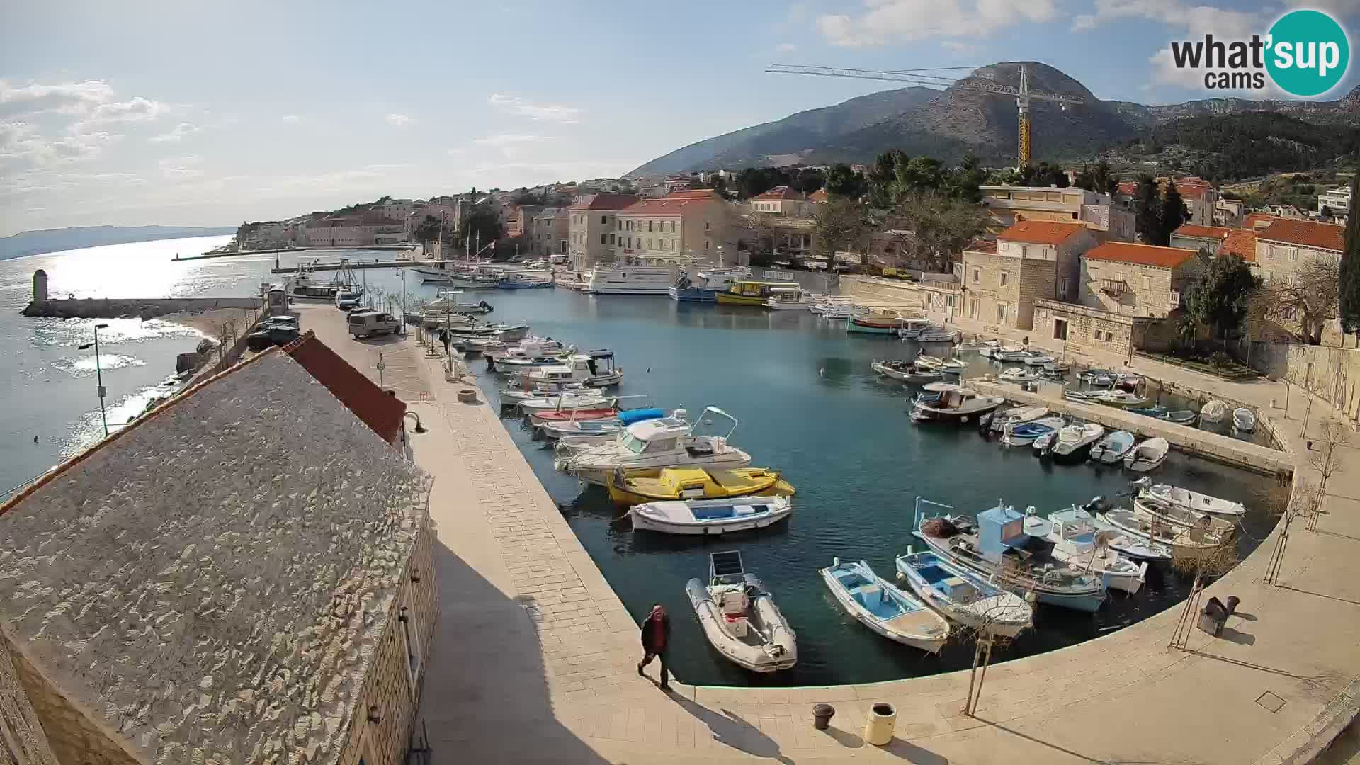 Webcam Bol Harbour – Live View of Bol Riva & Marina