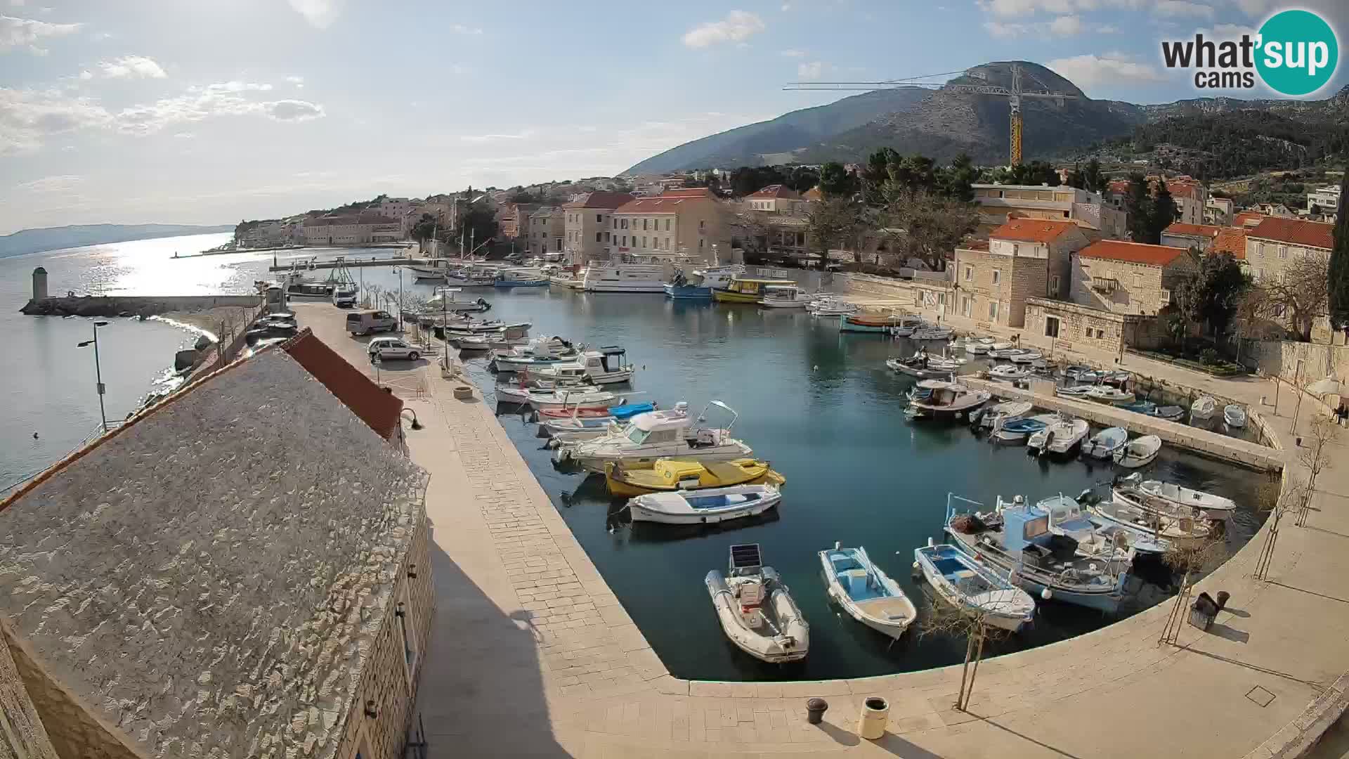 Webcam Bol Harbour – Live View of Bol Riva & Marina