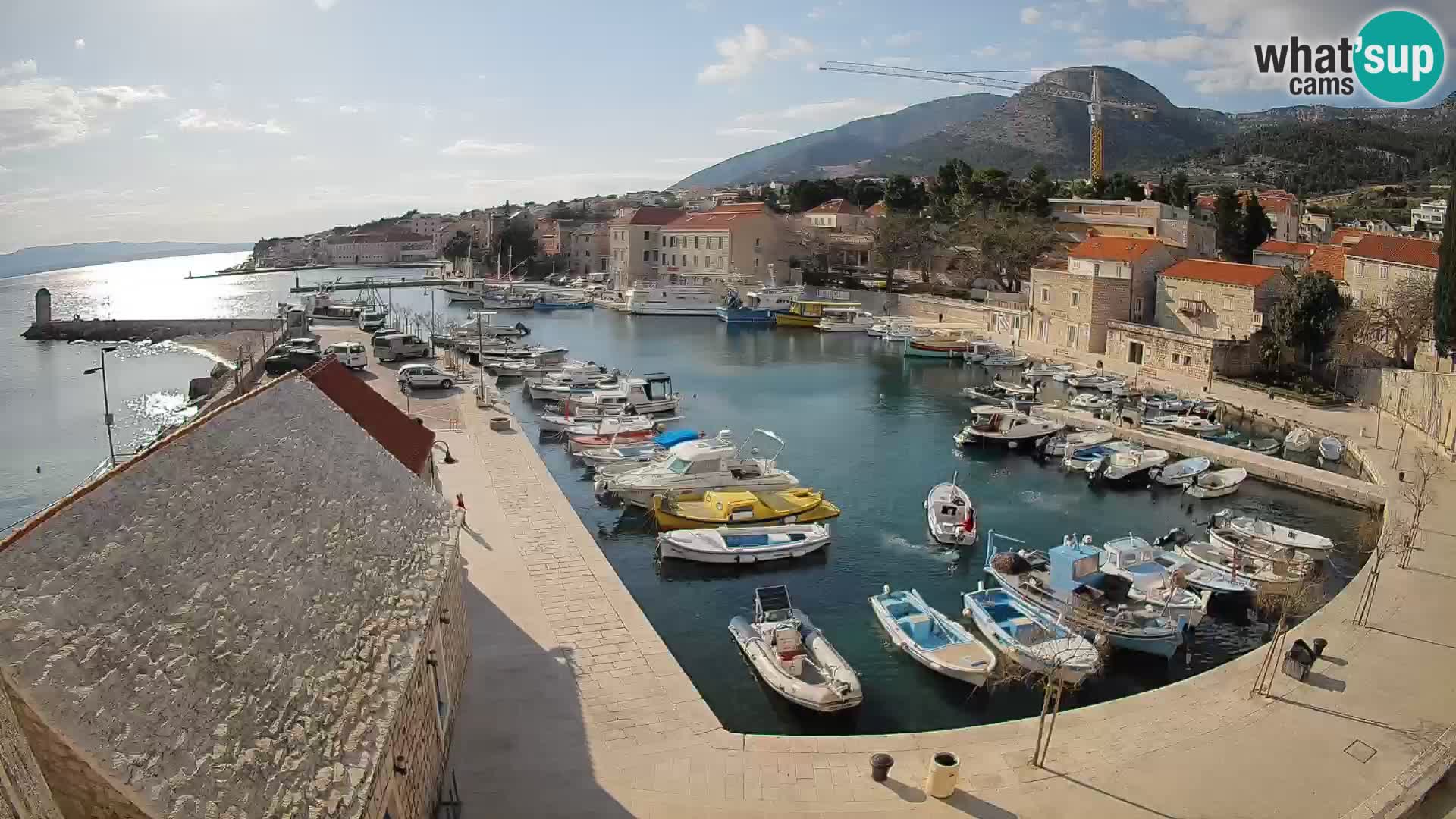 Webcam Bol Harbour – Live View of Bol Riva & Marina