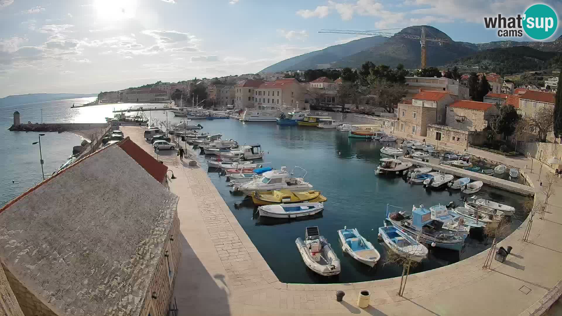 Webcam Bol Harbour – Live View of Bol Riva & Marina