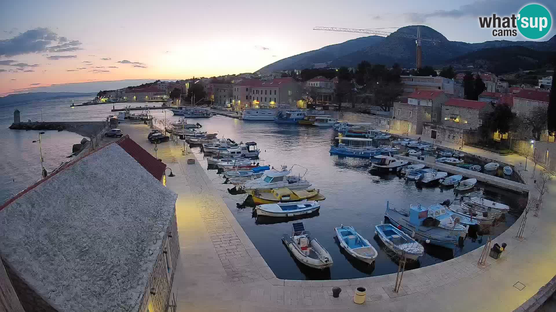 Webcam Bol Hafen – Liveblick auf Bol Riva & Marina