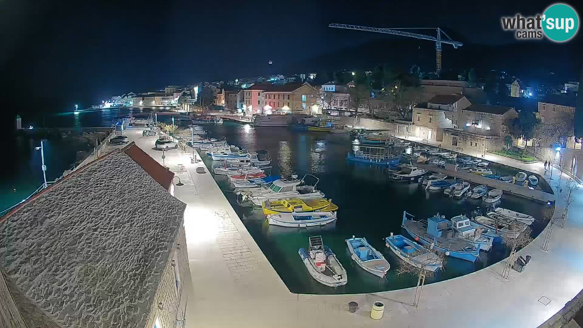 Webcam Bol Harbour – Live View of Bol Riva & Marina