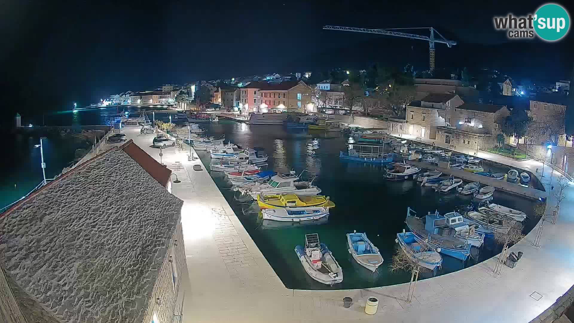 Webcam Bol Harbour – Live View of Bol Riva & Marina