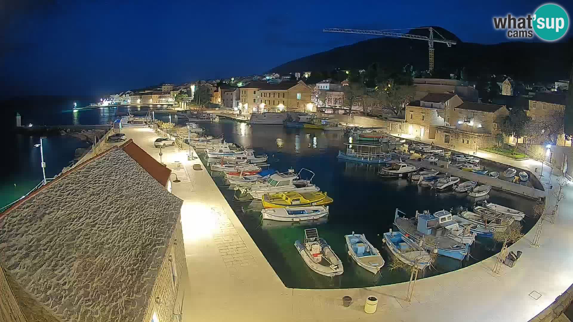 Webcam Bol Harbour – Live View of Bol Riva & Marina