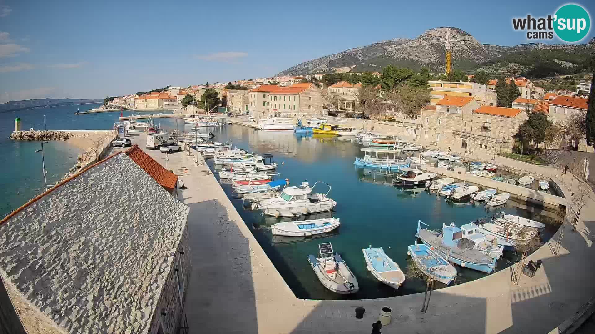 Webcam Bol Harbour – Live View of Bol Riva & Marina