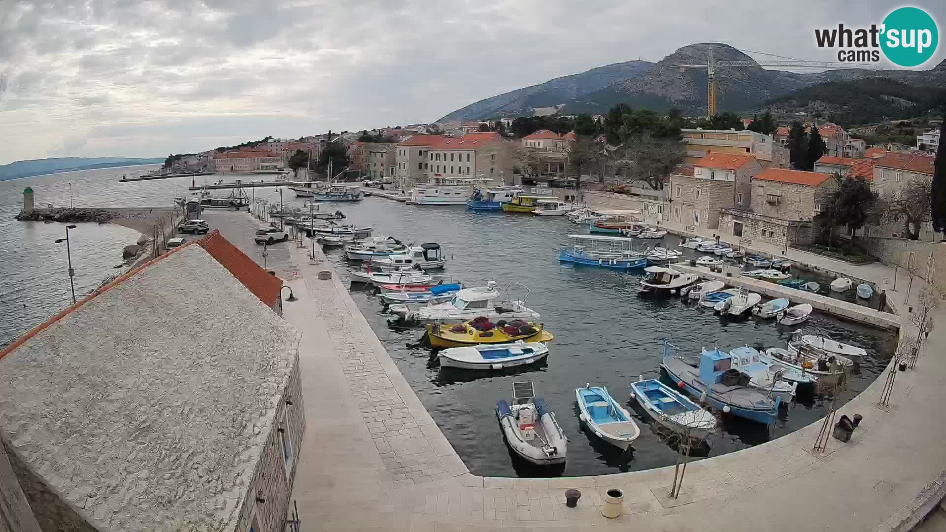 Webcam Bol Harbour – Live View of Bol Riva & Marina