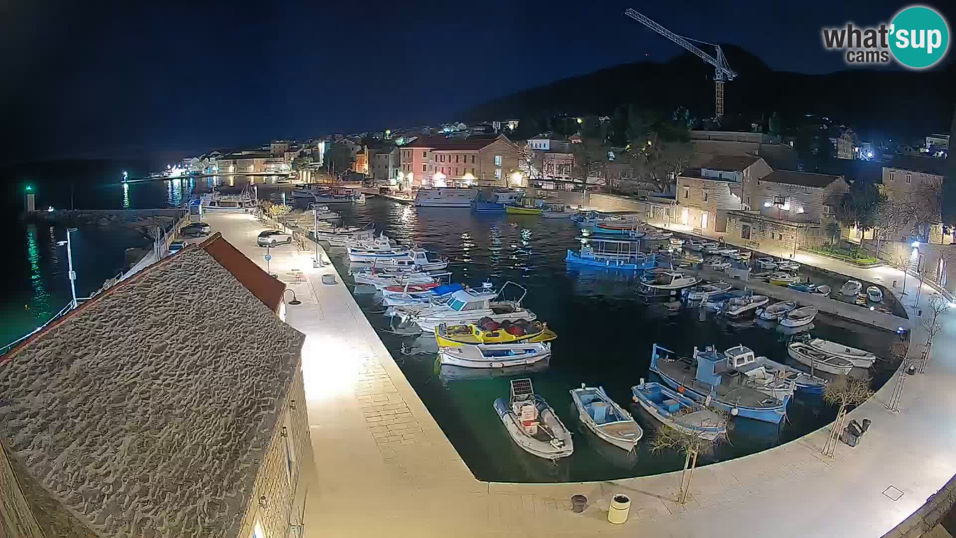 Webcam Bol Hafen – Liveblick auf Bol Riva & Marina
