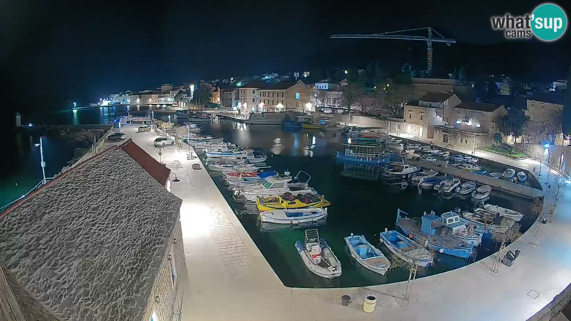 Webcam Bol Harbour – Live View of Bol Riva & Marina