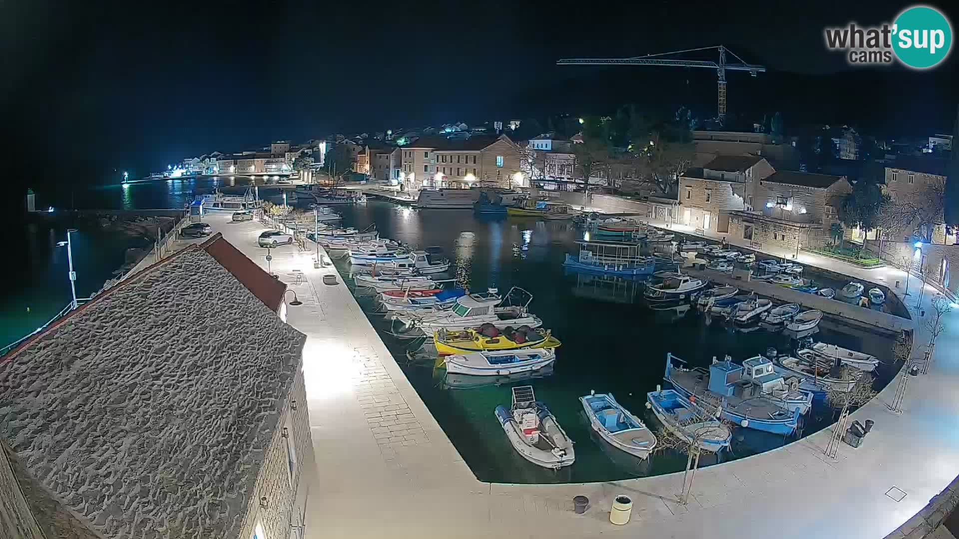 Webcam Bol Harbour – Live View of Bol Riva & Marina