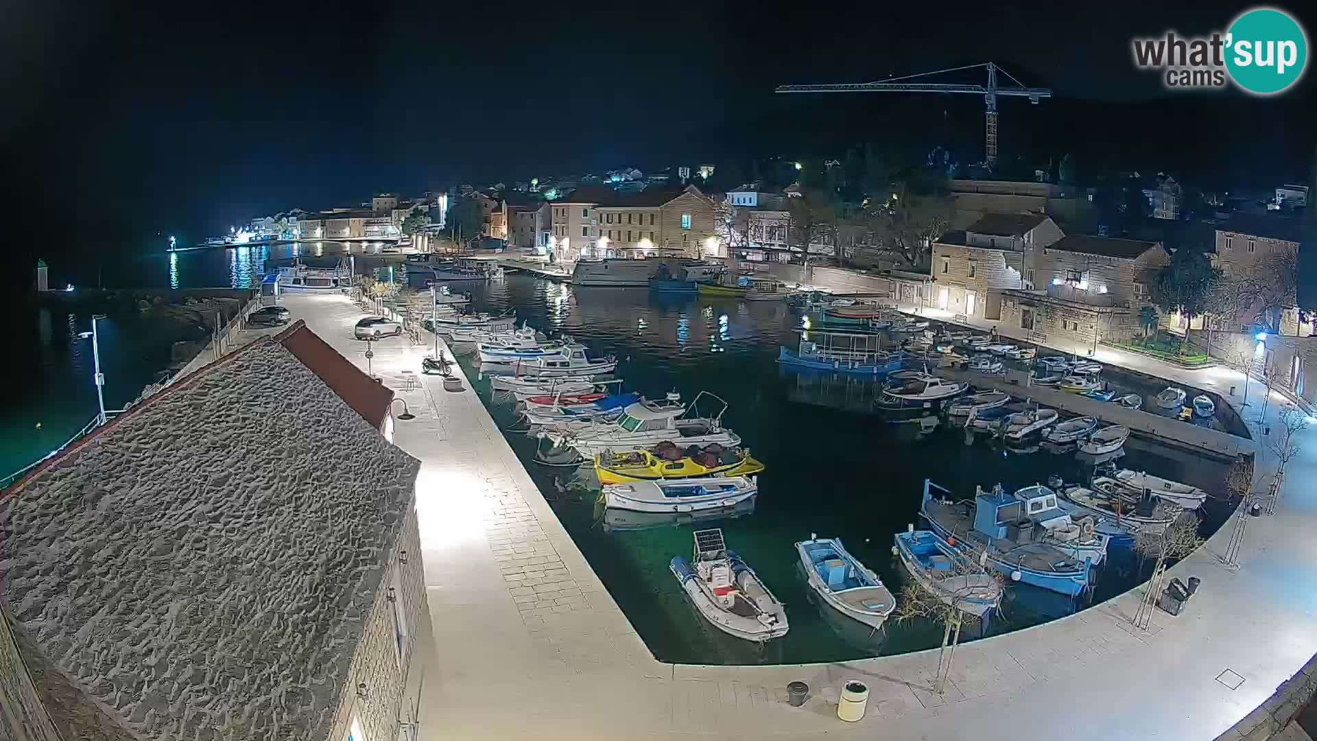 Webcam Bol Harbour – Live View of Bol Riva & Marina
